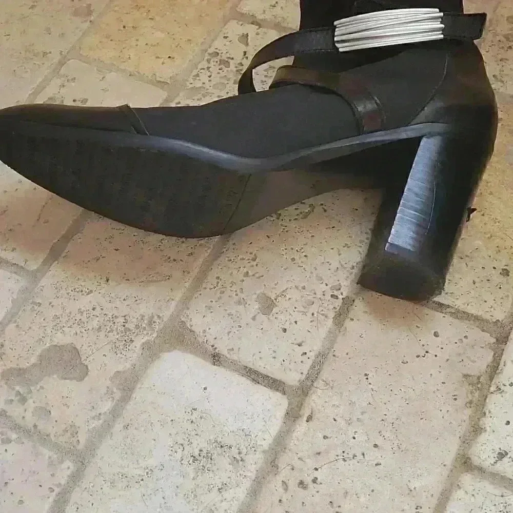 Short autumn boots size european 39